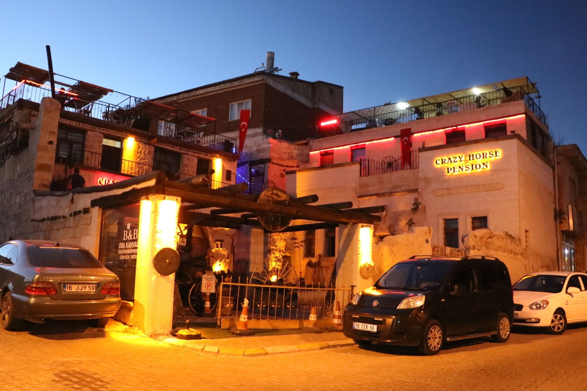 Crazy Horse Pension Ortahisar 外观 照片